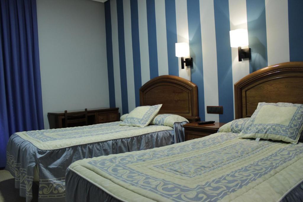 Hostal Ana Belen Madrid Extérieur photo