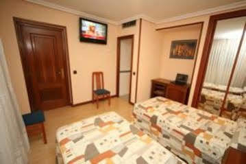 Hostal Ana Belen Madrid Extérieur photo